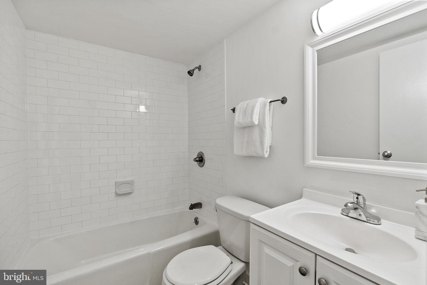 1260 21ST ST NW #911, WASHINGTON, District Of Columbia 20036, 2 Bedrooms Bedrooms, ,1 BathroomBathrooms,Residential,For sale,1260 21ST ST NW #911,DCDC2210802 MLS # DCDC2210802