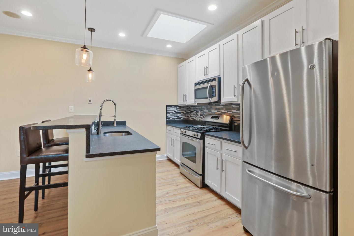 410 15TH ST NE #24, WASHINGTON, District Of Columbia 20002, 2 Bedrooms Bedrooms, ,1 BathroomBathrooms,Residential,For sale,410 15TH ST NE #24,DCDC2210808 MLS # DCDC2210808