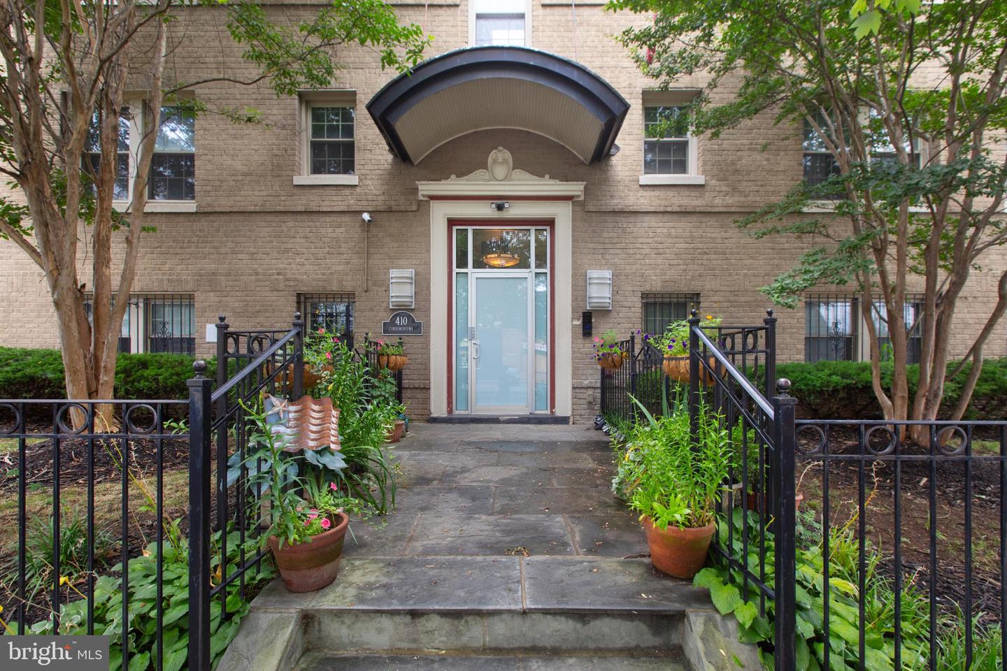 410 15TH ST NE #24, WASHINGTON, District Of Columbia 20002, 2 Bedrooms Bedrooms, ,1 BathroomBathrooms,Residential,For sale,410 15TH ST NE #24,DCDC2210808 MLS # DCDC2210808