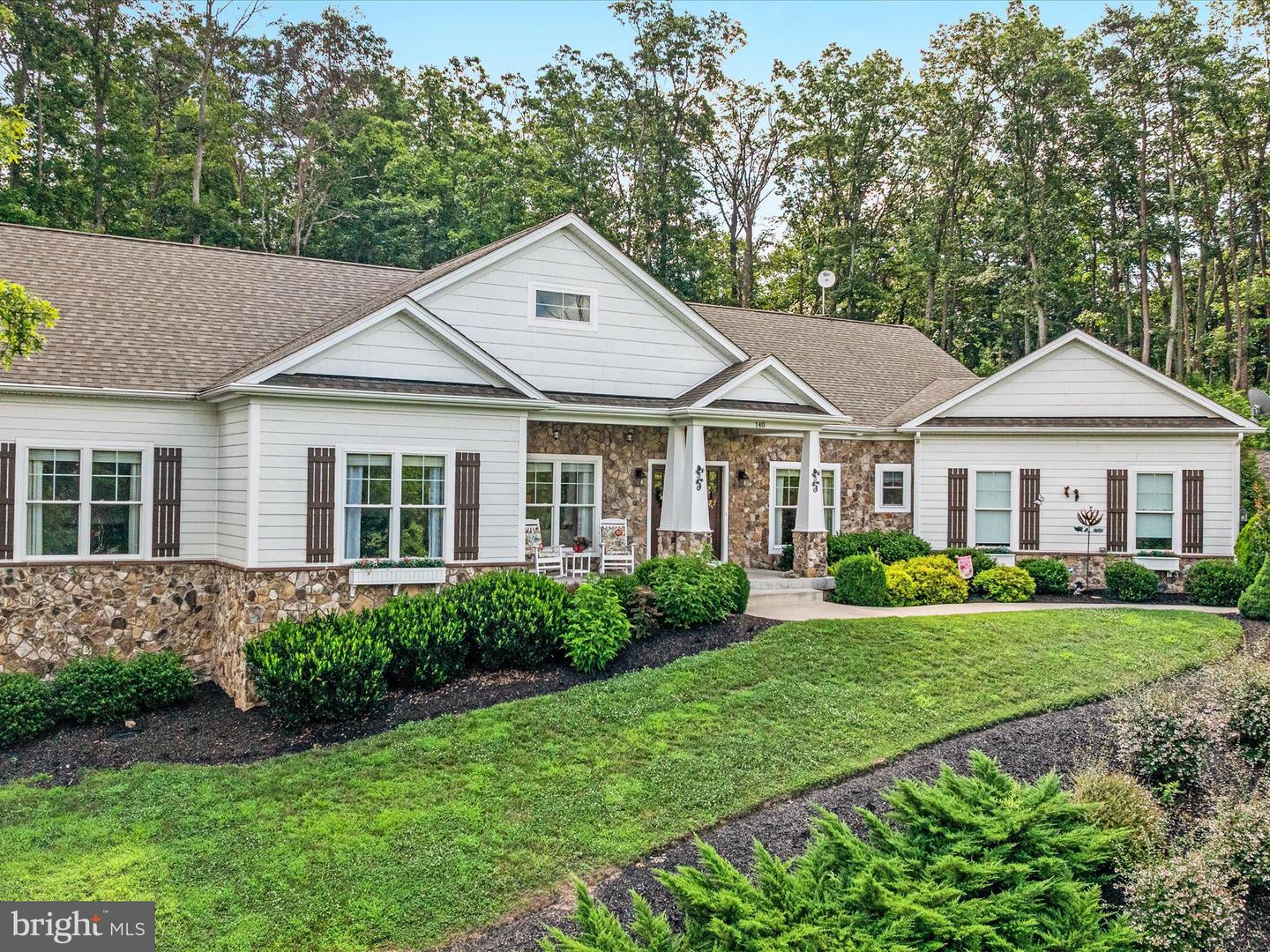 140 WHISTLEWOOD LN, WINCHESTER, Virginia 22602, 5 Bedrooms Bedrooms, ,3 BathroomsBathrooms,Residential,For sale,140 WHISTLEWOOD LN,VAFV2035500 MLS # VAFV2035500