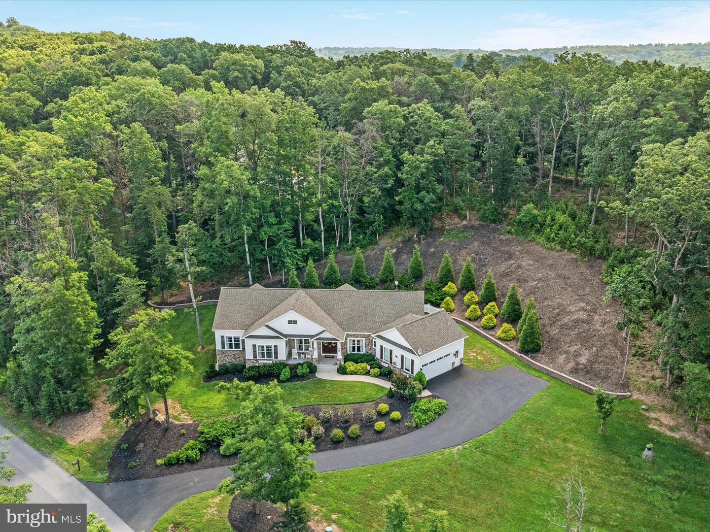140 WHISTLEWOOD LN, WINCHESTER, Virginia 22602, 5 Bedrooms Bedrooms, ,3 BathroomsBathrooms,Residential,For sale,140 WHISTLEWOOD LN,VAFV2035500 MLS # VAFV2035500