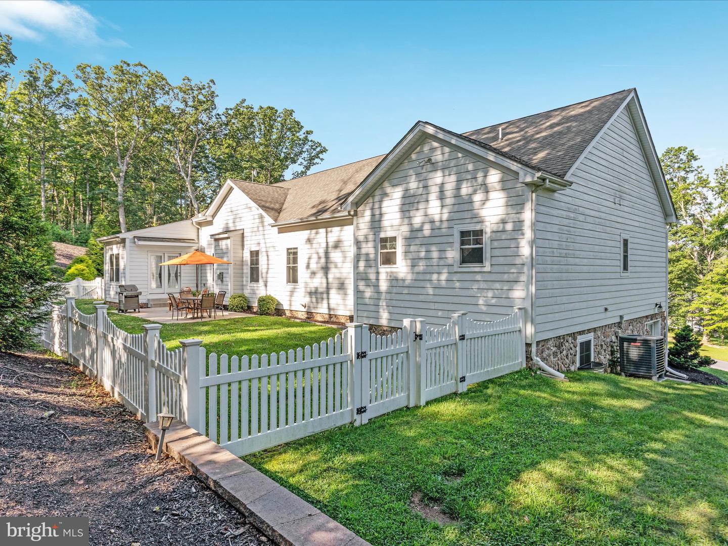 140 WHISTLEWOOD LN, WINCHESTER, Virginia 22602, 5 Bedrooms Bedrooms, ,3 BathroomsBathrooms,Residential,For sale,140 WHISTLEWOOD LN,VAFV2035500 MLS # VAFV2035500