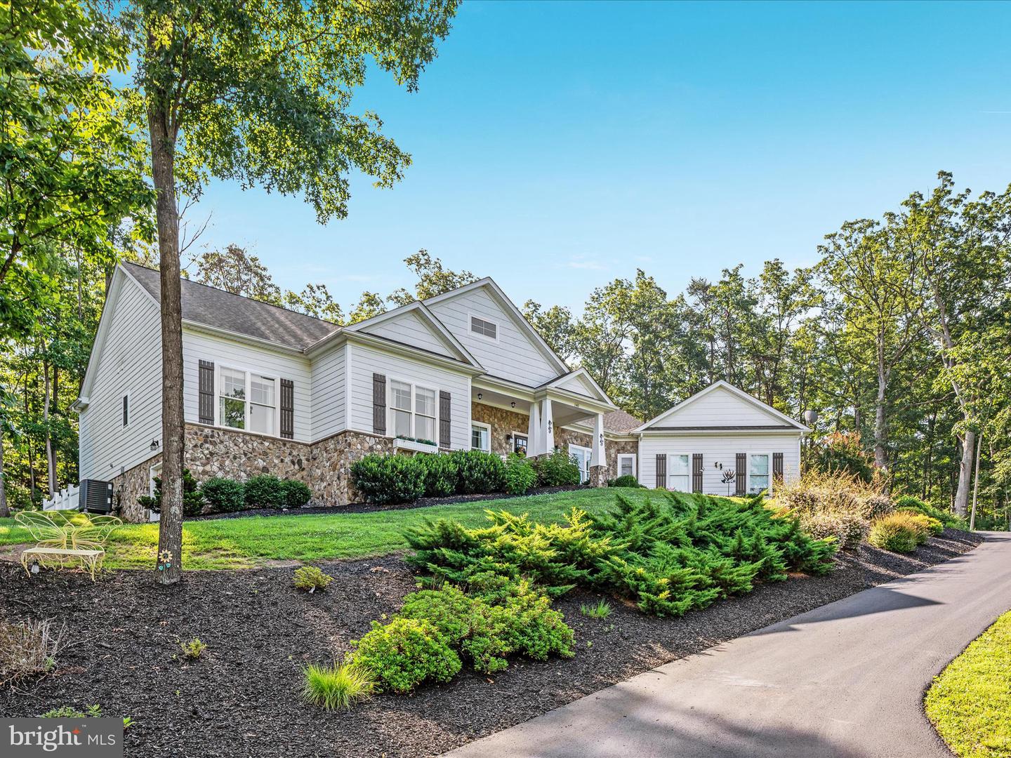 140 WHISTLEWOOD LN, WINCHESTER, Virginia 22602, 5 Bedrooms Bedrooms, ,3 BathroomsBathrooms,Residential,For sale,140 WHISTLEWOOD LN,VAFV2035500 MLS # VAFV2035500
