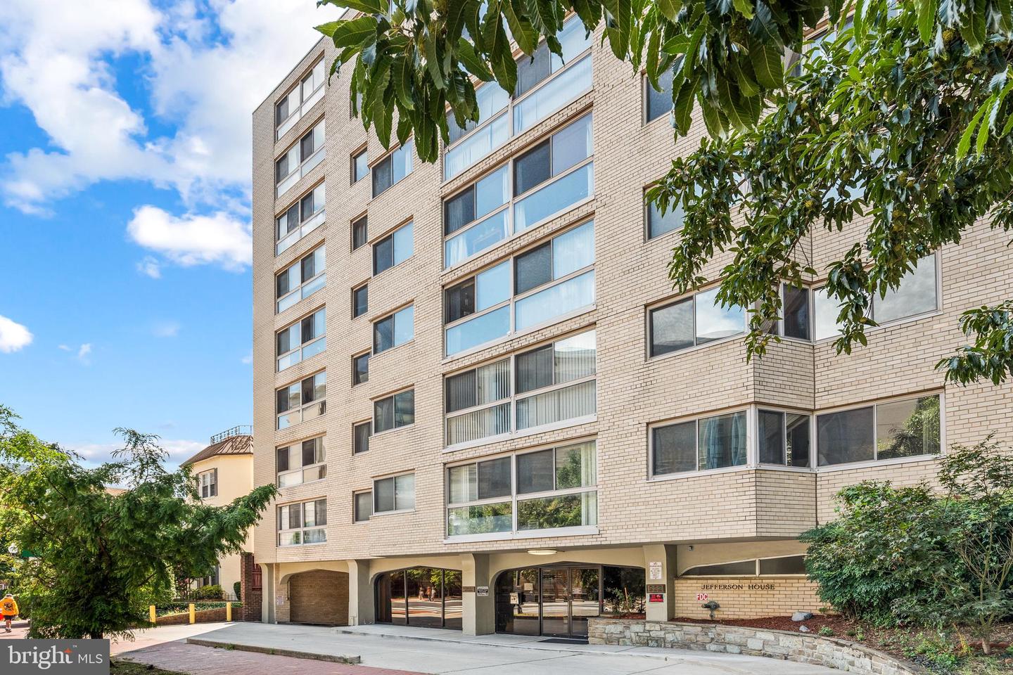 922 24TH ST NW #812, WASHINGTON, District Of Columbia 20037, ,1 BathroomBathrooms,Residential,For sale,922 24TH ST NW #812,DCDC2210842 MLS # DCDC2210842