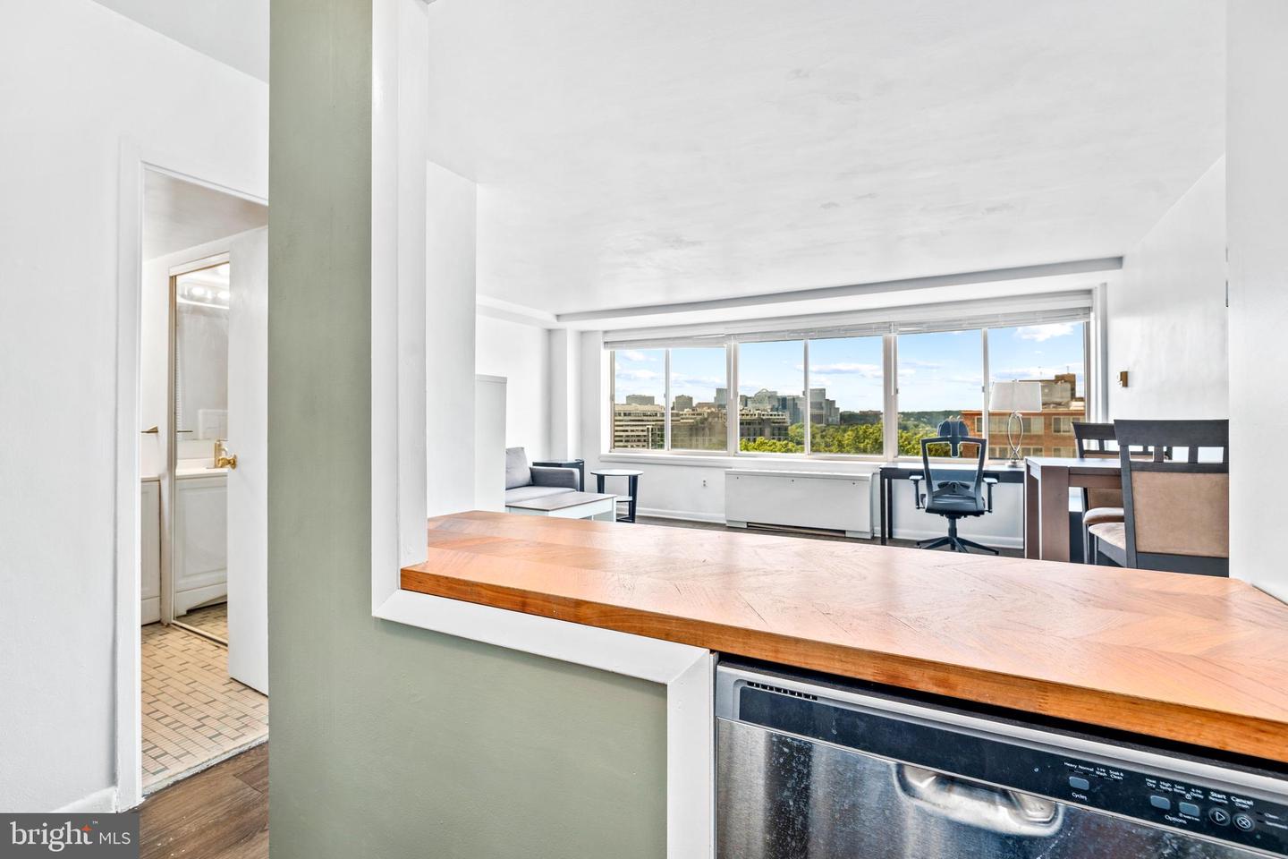 922 24TH ST NW #812, WASHINGTON, District Of Columbia 20037, ,1 BathroomBathrooms,Residential,For sale,922 24TH ST NW #812,DCDC2210842 MLS # DCDC2210842