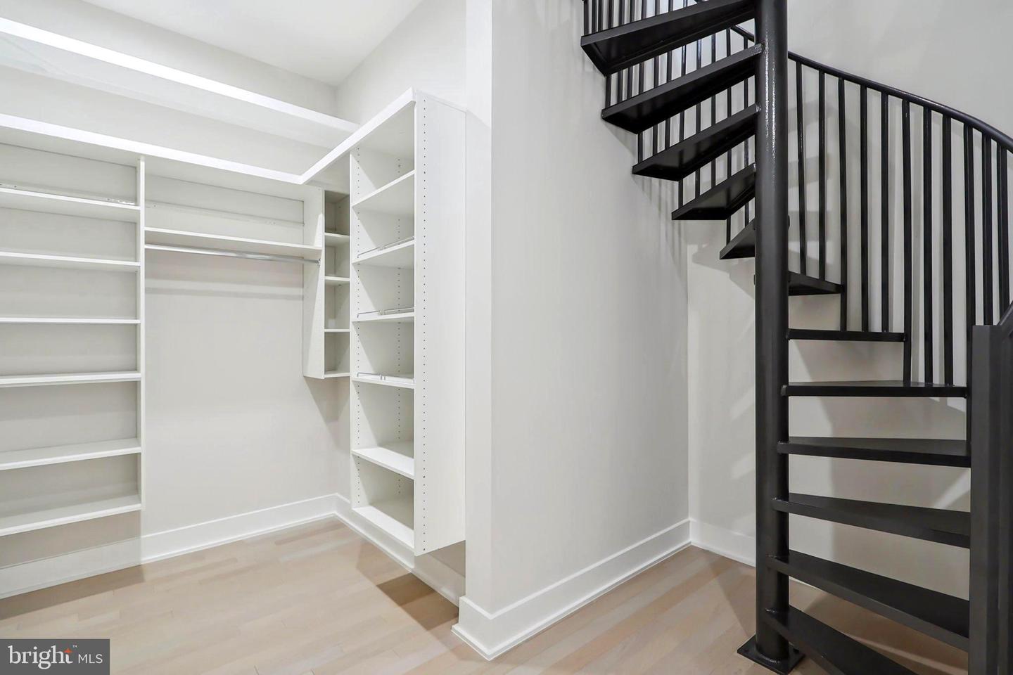 4920 LOUGHBORO RD NW, WASHINGTON, District Of Columbia 20016, 7 Bedrooms Bedrooms, ,8 BathroomsBathrooms,Residential,For sale,4920 LOUGHBORO RD NW,DCDC2210968 MLS # DCDC2210968