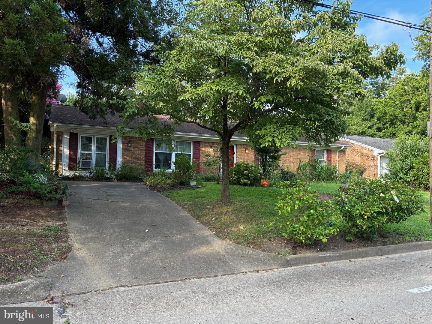 125 W BAY AVE W, NORFOLK, Virginia 23503, 6 Bedrooms Bedrooms, ,5 BathroomsBathrooms,Residential,For sale,125 W BAY AVE W,VANF2000080 MLS # VANF2000080