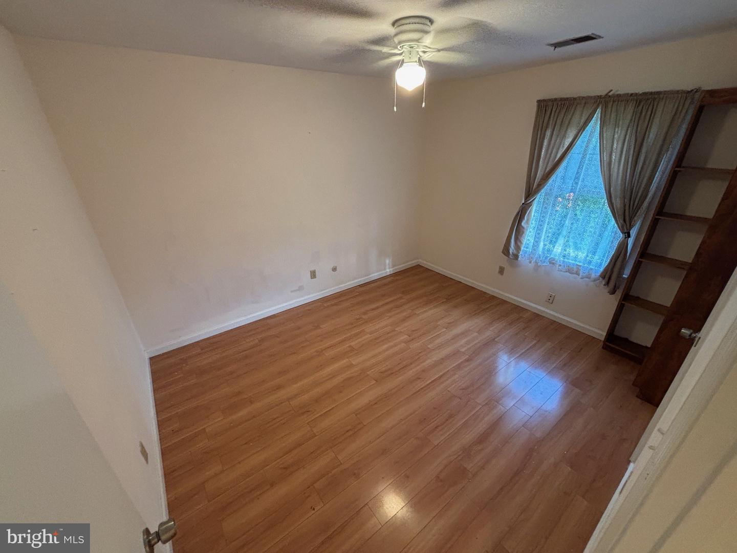 125 W BAY AVE W, NORFOLK, Virginia 23503, 6 Bedrooms Bedrooms, ,5 BathroomsBathrooms,Residential,For sale,125 W BAY AVE W,VANF2000080 MLS # VANF2000080