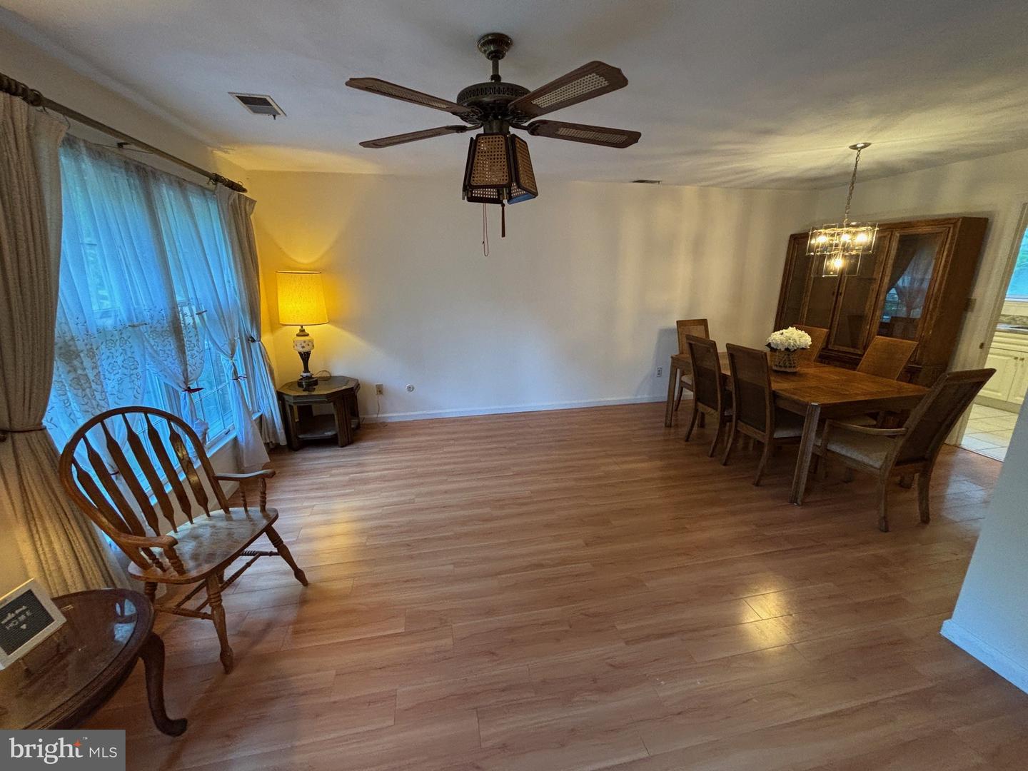 125 W BAY AVE W, NORFOLK, Virginia 23503, 6 Bedrooms Bedrooms, ,5 BathroomsBathrooms,Residential,For sale,125 W BAY AVE W,VANF2000080 MLS # VANF2000080