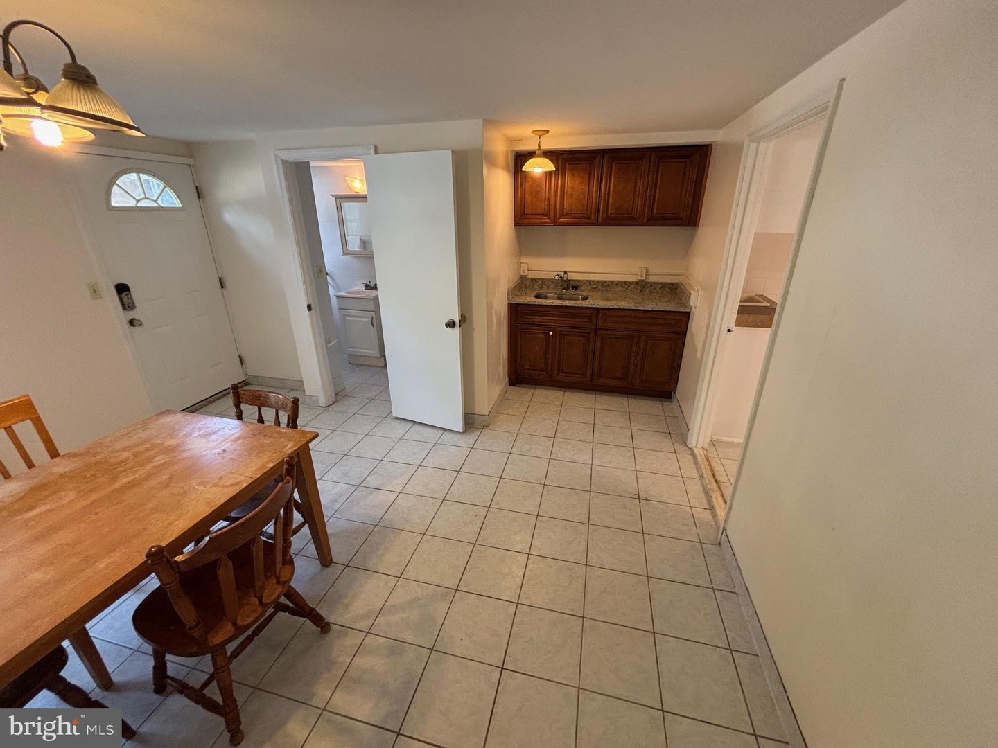 125 W BAY AVE W, NORFOLK, Virginia 23503, 6 Bedrooms Bedrooms, ,5 BathroomsBathrooms,Residential,For sale,125 W BAY AVE W,VANF2000080 MLS # VANF2000080