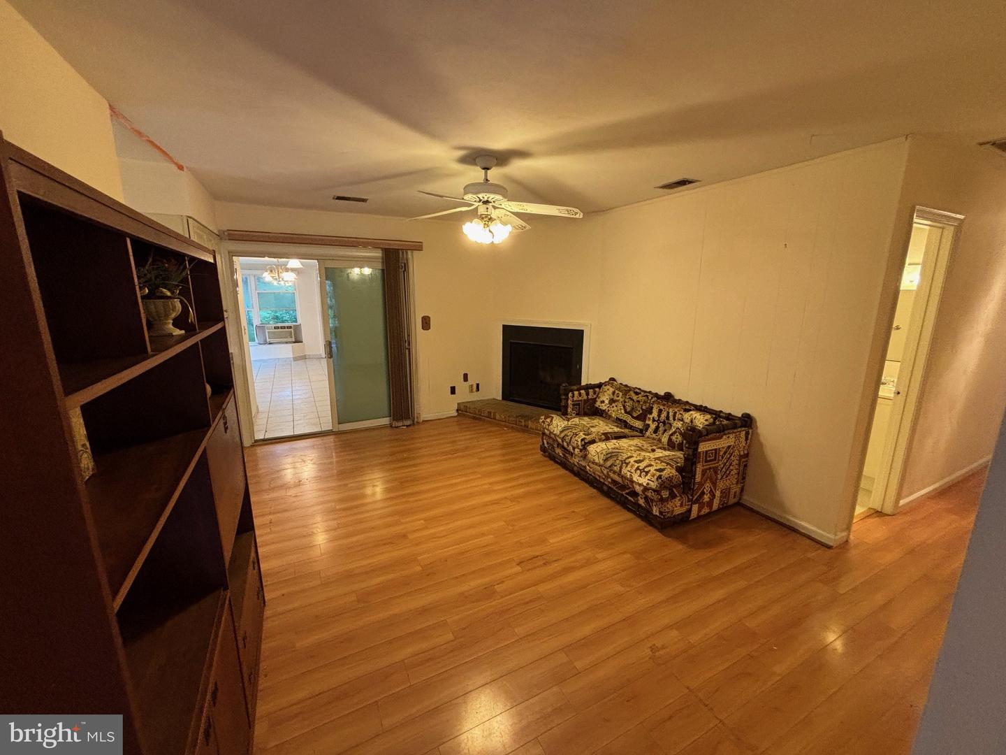 125 W BAY AVE W, NORFOLK, Virginia 23503, 6 Bedrooms Bedrooms, ,5 BathroomsBathrooms,Residential,For sale,125 W BAY AVE W,VANF2000080 MLS # VANF2000080