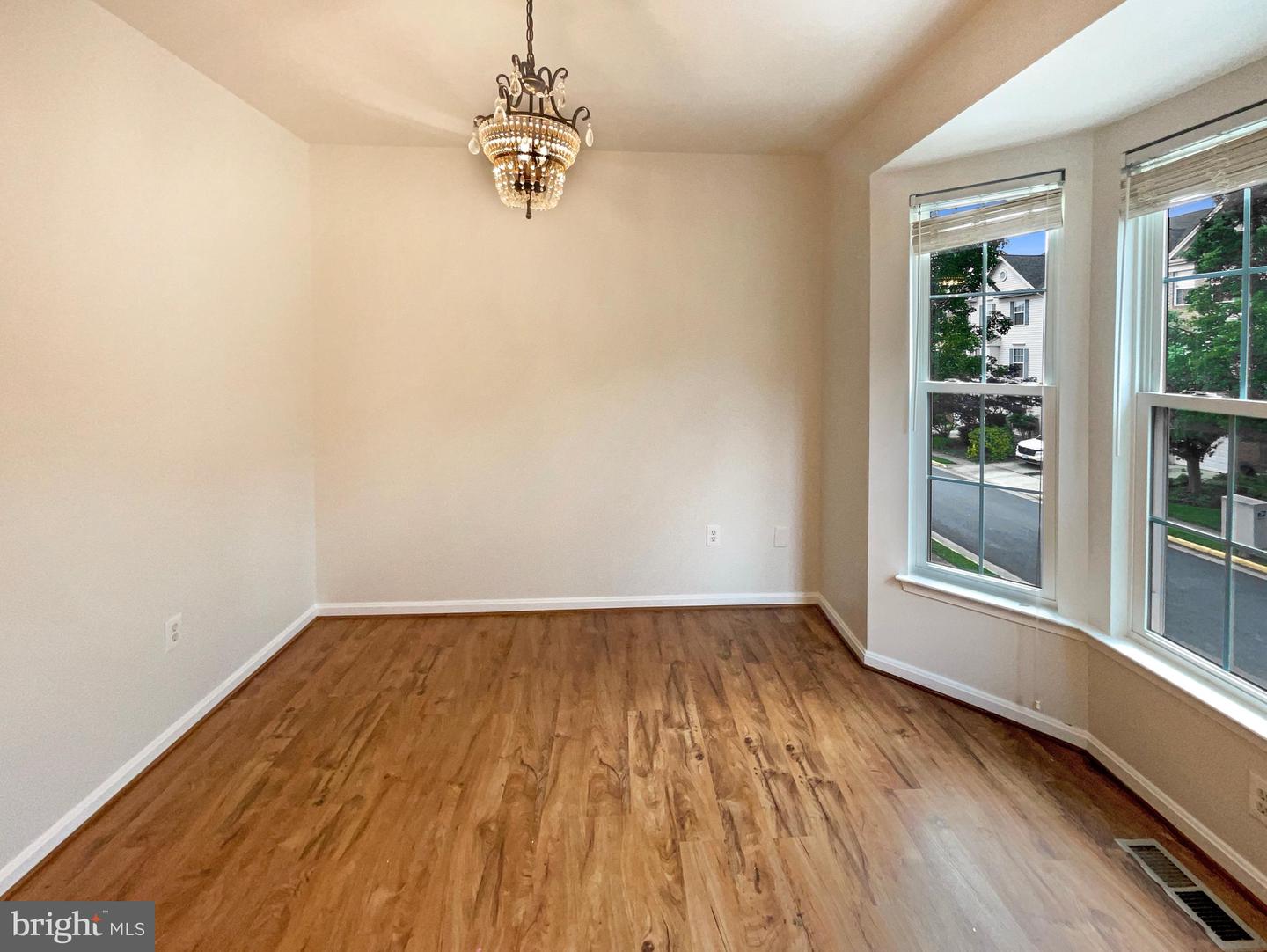 13123 COPPER BROOK WAY, HERNDON, Virginia 20171, 3 Bedrooms Bedrooms, ,2 BathroomsBathrooms,Residential,For sale,13123 COPPER BROOK WAY,VAFX2256242 MLS # VAFX2256242