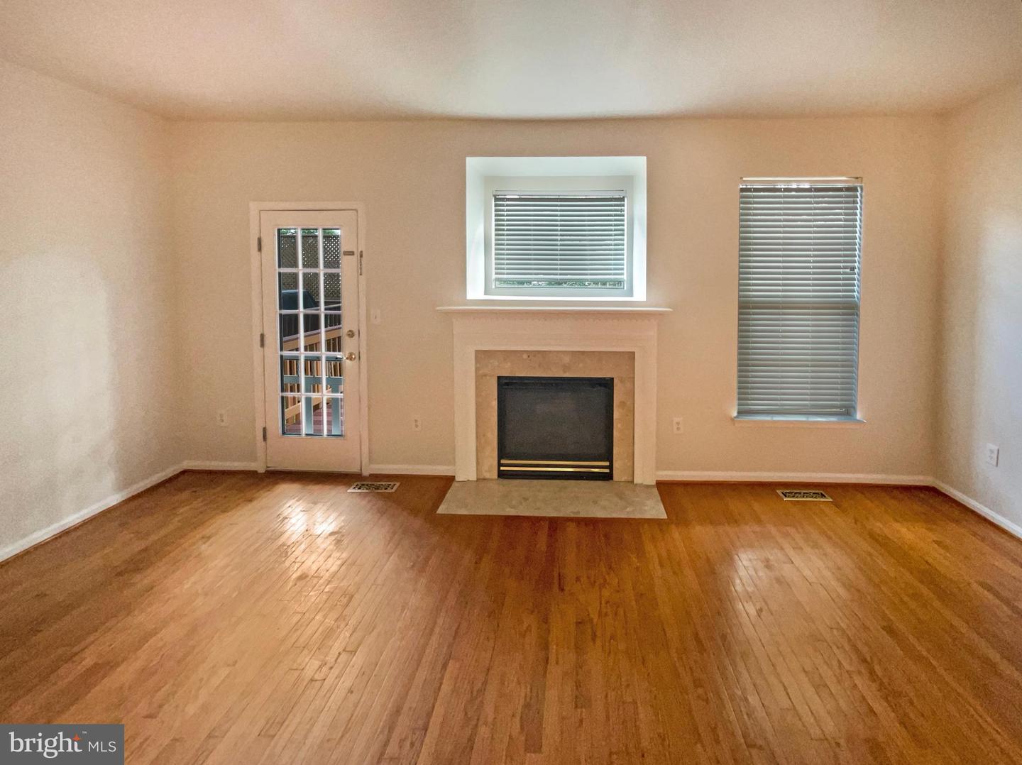 13123 COPPER BROOK WAY, HERNDON, Virginia 20171, 3 Bedrooms Bedrooms, ,2 BathroomsBathrooms,Residential,For sale,13123 COPPER BROOK WAY,VAFX2256242 MLS # VAFX2256242