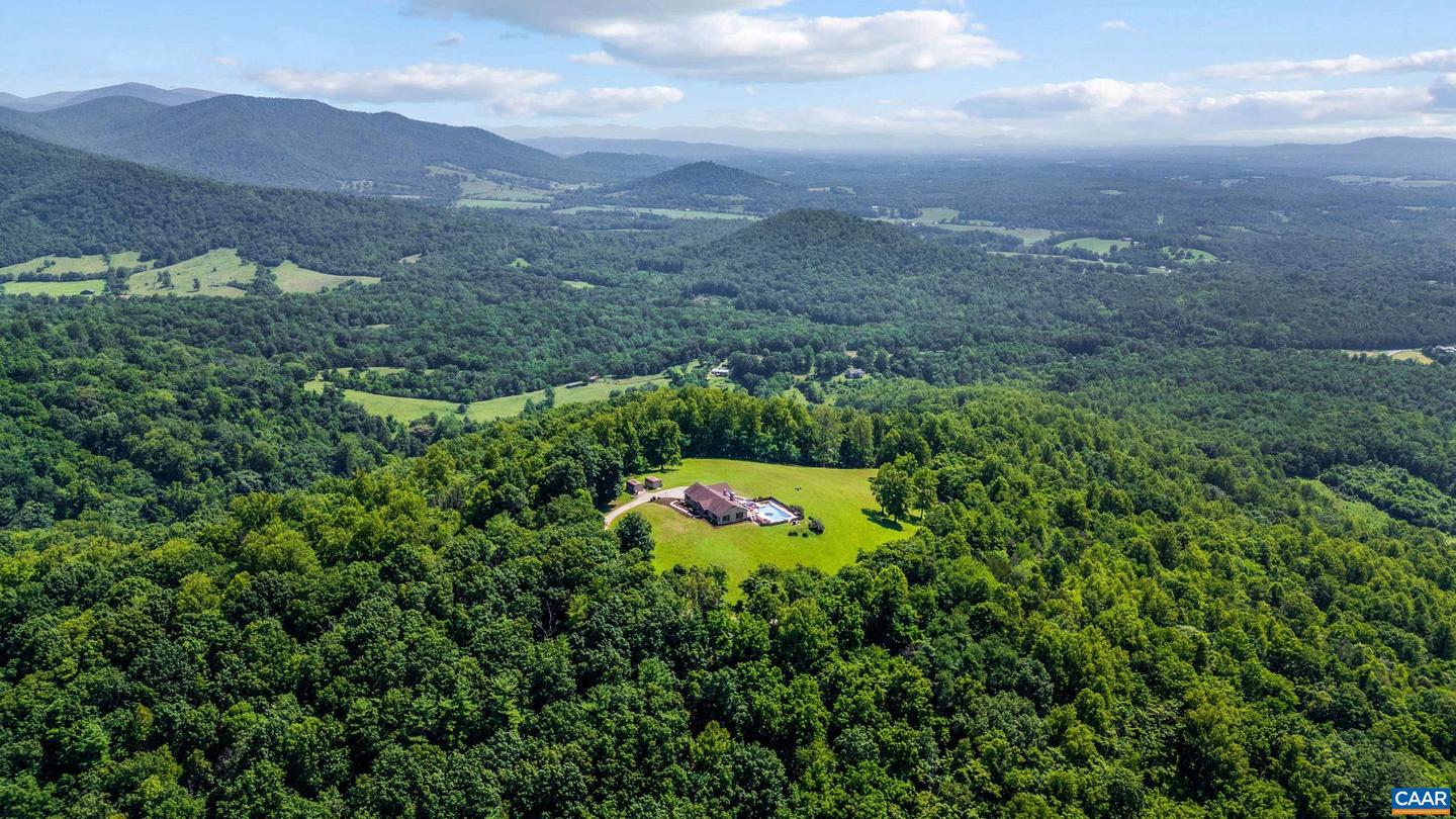355 DYSON RD, AMHERST, Virginia 24521, 3 Bedrooms Bedrooms, ,4 BathroomsBathrooms,Residential,For sale,355 DYSON RD,666882 MLS # 666882
