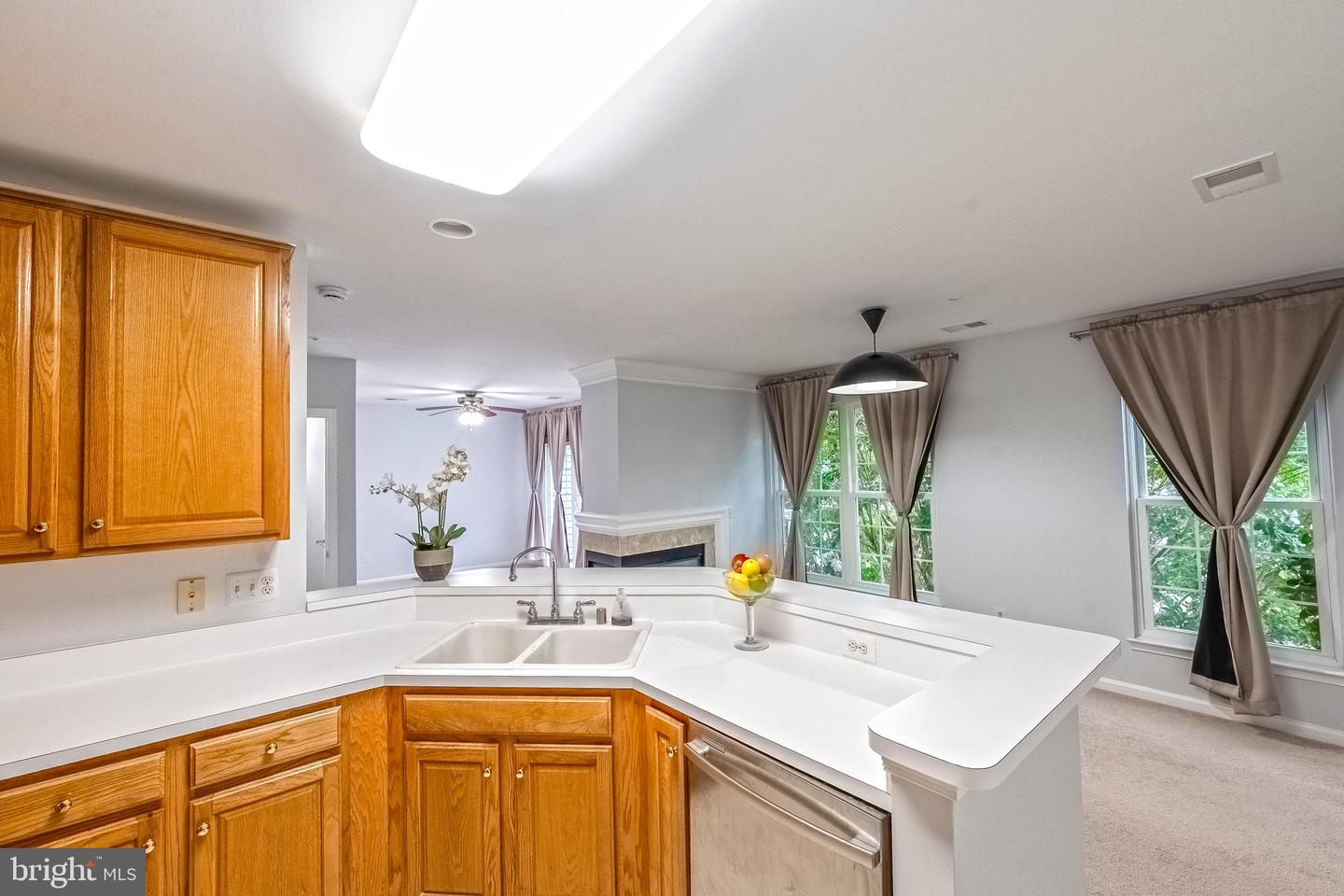 5930 KIMBERLY ANNE #301, ALEXANDRIA, Virginia 22310, 2 Bedrooms Bedrooms, ,2 BathroomsBathrooms,Residential,For sale,5930 KIMBERLY ANNE #301,VAFX2222258 MLS # VAFX2222258