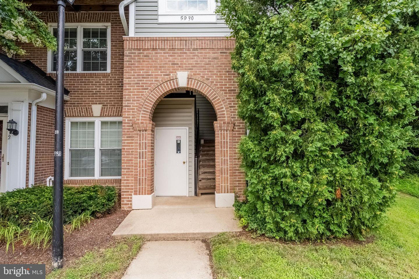 5930 KIMBERLY ANNE #301, ALEXANDRIA, Virginia 22310, 2 Bedrooms Bedrooms, ,2 BathroomsBathrooms,Residential,For sale,5930 KIMBERLY ANNE #301,VAFX2222258 MLS # VAFX2222258