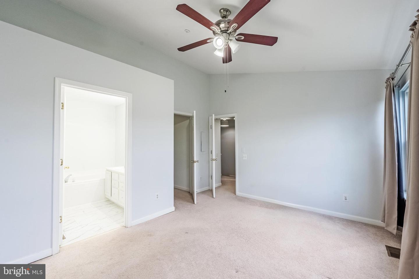 5930 KIMBERLY ANNE #301, ALEXANDRIA, Virginia 22310, 2 Bedrooms Bedrooms, ,2 BathroomsBathrooms,Residential,For sale,5930 KIMBERLY ANNE #301,VAFX2222258 MLS # VAFX2222258