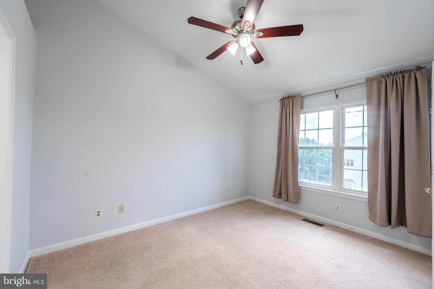 5930 KIMBERLY ANNE #301, ALEXANDRIA, Virginia 22310, 2 Bedrooms Bedrooms, ,2 BathroomsBathrooms,Residential,For sale,5930 KIMBERLY ANNE #301,VAFX2222258 MLS # VAFX2222258