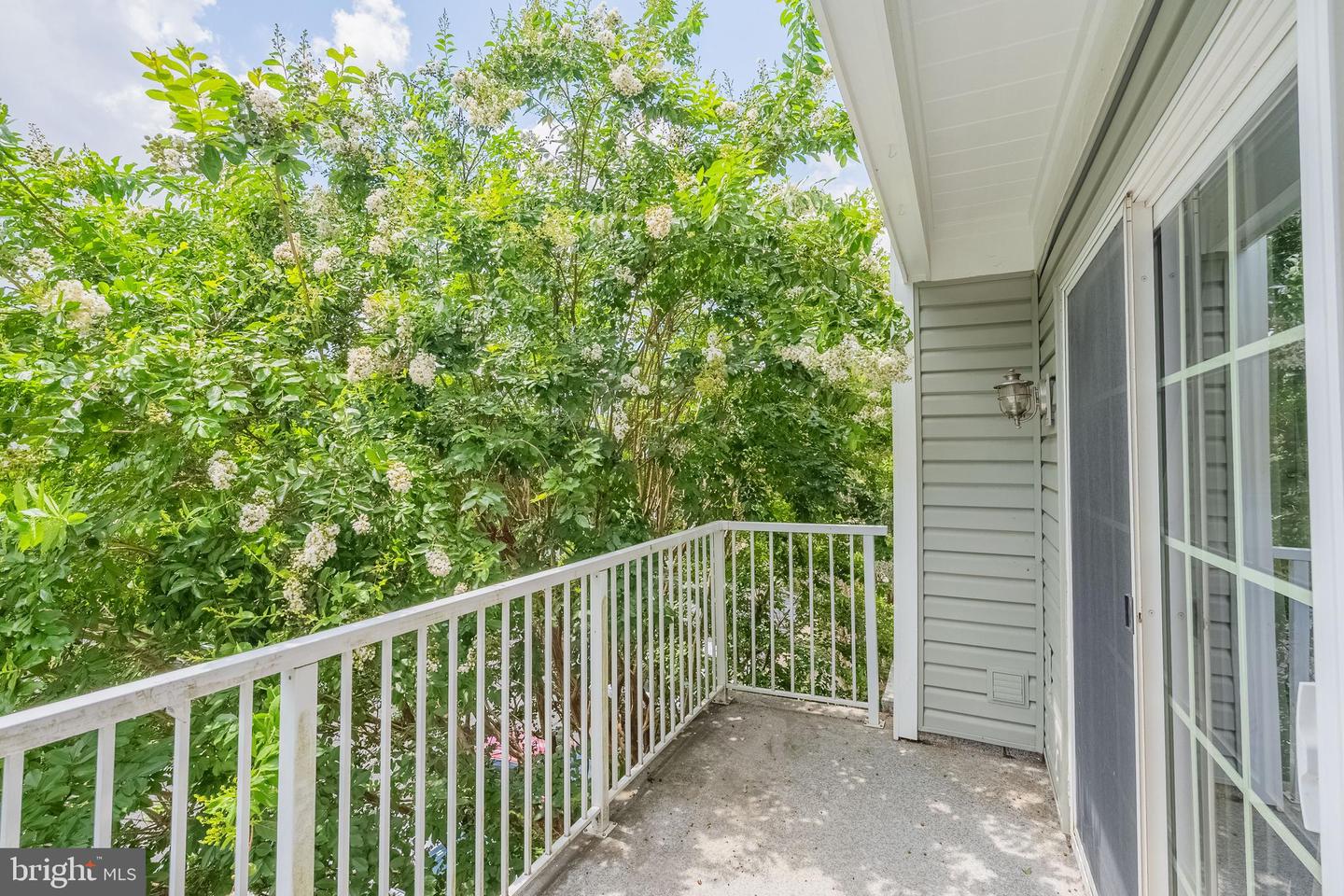5930 KIMBERLY ANNE #301, ALEXANDRIA, Virginia 22310, 2 Bedrooms Bedrooms, ,2 BathroomsBathrooms,Residential,For sale,5930 KIMBERLY ANNE #301,VAFX2222258 MLS # VAFX2222258