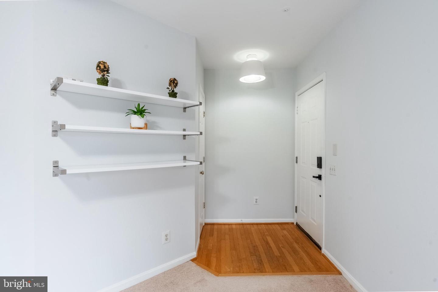 5930 KIMBERLY ANNE #301, ALEXANDRIA, Virginia 22310, 2 Bedrooms Bedrooms, ,2 BathroomsBathrooms,Residential,For sale,5930 KIMBERLY ANNE #301,VAFX2222258 MLS # VAFX2222258