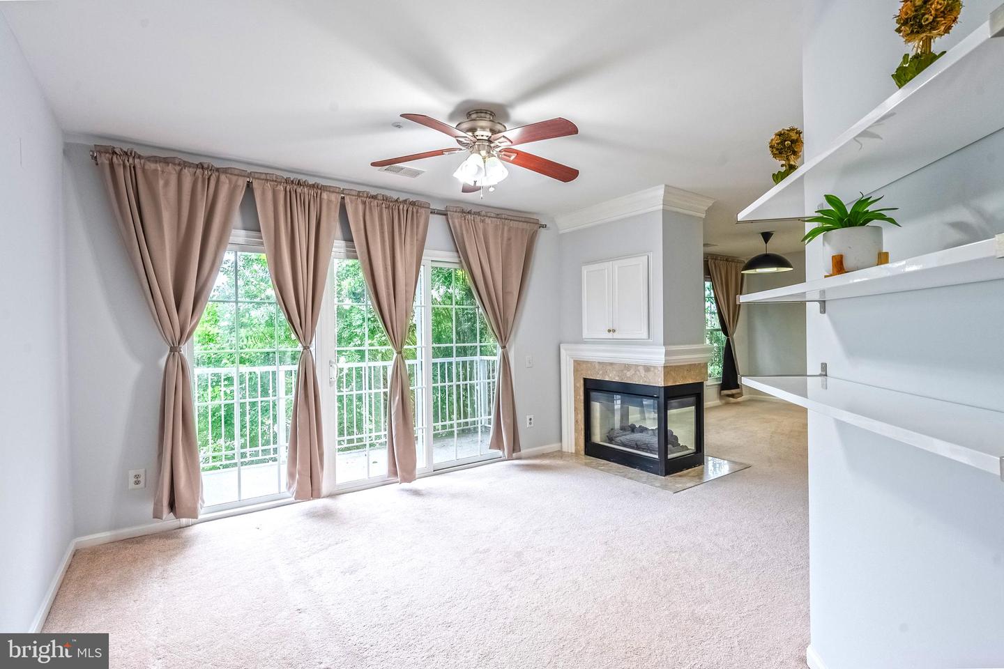 5930 KIMBERLY ANNE #301, ALEXANDRIA, Virginia 22310, 2 Bedrooms Bedrooms, ,2 BathroomsBathrooms,Residential,For sale,5930 KIMBERLY ANNE #301,VAFX2222258 MLS # VAFX2222258