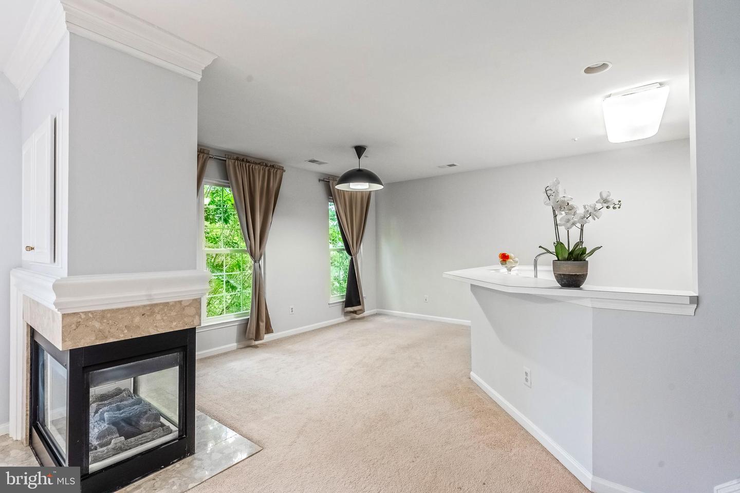 5930 KIMBERLY ANNE #301, ALEXANDRIA, Virginia 22310, 2 Bedrooms Bedrooms, ,2 BathroomsBathrooms,Residential,For sale,5930 KIMBERLY ANNE #301,VAFX2222258 MLS # VAFX2222258