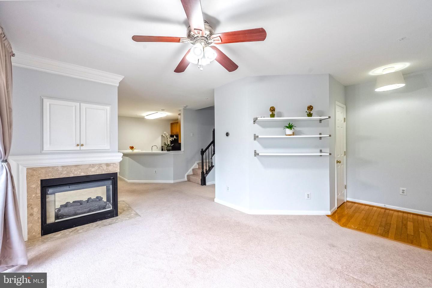 5930 KIMBERLY ANNE #301, ALEXANDRIA, Virginia 22310, 2 Bedrooms Bedrooms, ,2 BathroomsBathrooms,Residential,For sale,5930 KIMBERLY ANNE #301,VAFX2222258 MLS # VAFX2222258