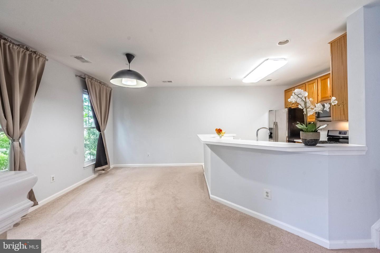 5930 KIMBERLY ANNE #301, ALEXANDRIA, Virginia 22310, 2 Bedrooms Bedrooms, ,2 BathroomsBathrooms,Residential,For sale,5930 KIMBERLY ANNE #301,VAFX2222258 MLS # VAFX2222258