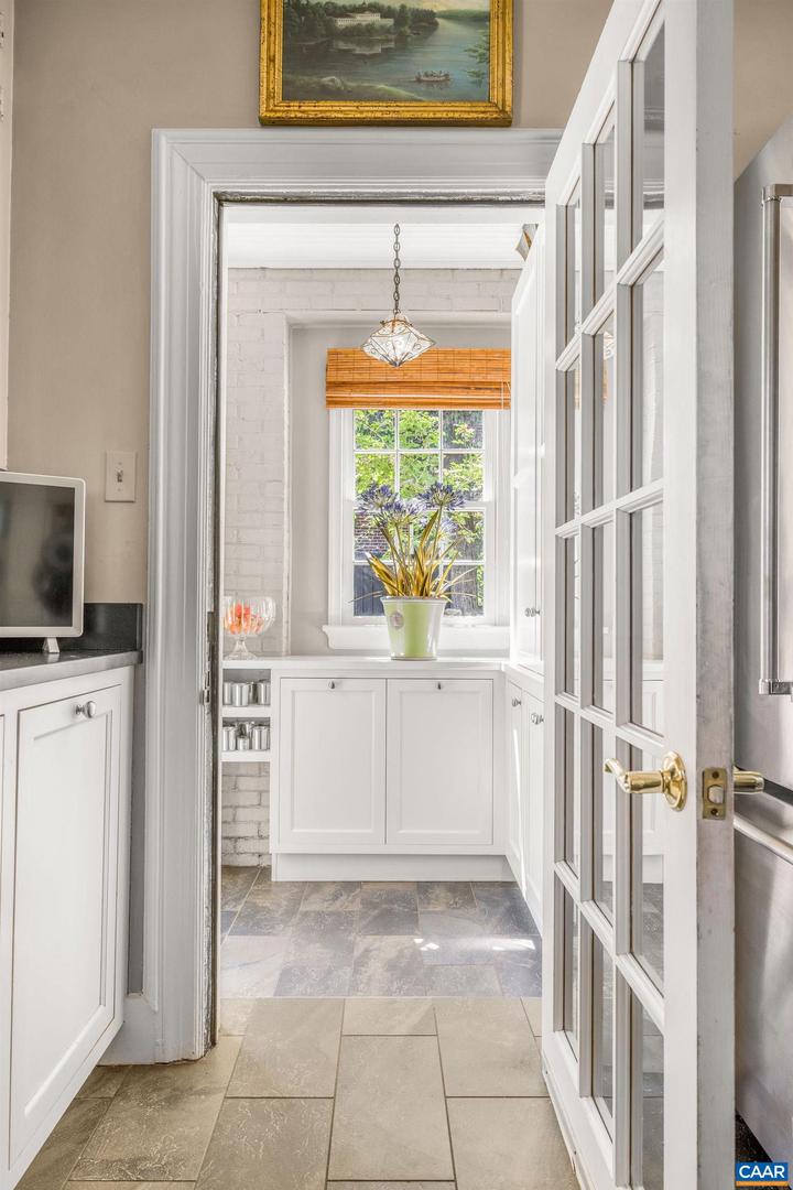1012 LOCUST AVE, CHARLOTTESVILLE, Virginia 22901, 4 Bedrooms Bedrooms, ,3 BathroomsBathrooms,Residential,For sale,1012 LOCUST AVE,663633 MLS # 663633