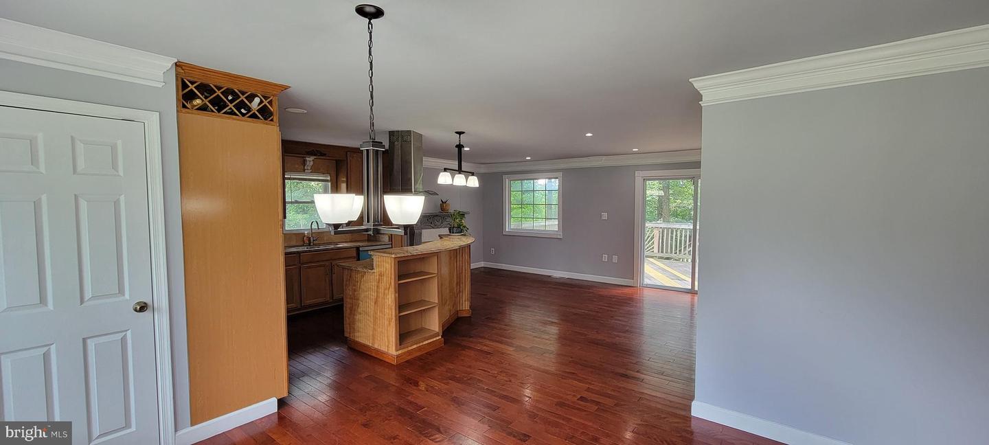 6707 JEROME ST, SPRINGFIELD, Virginia 22150, 6 Bedrooms Bedrooms, ,3 BathroomsBathrooms,Residential,For sale,6707 JEROME ST,VAFX2239516 MLS # VAFX2239516