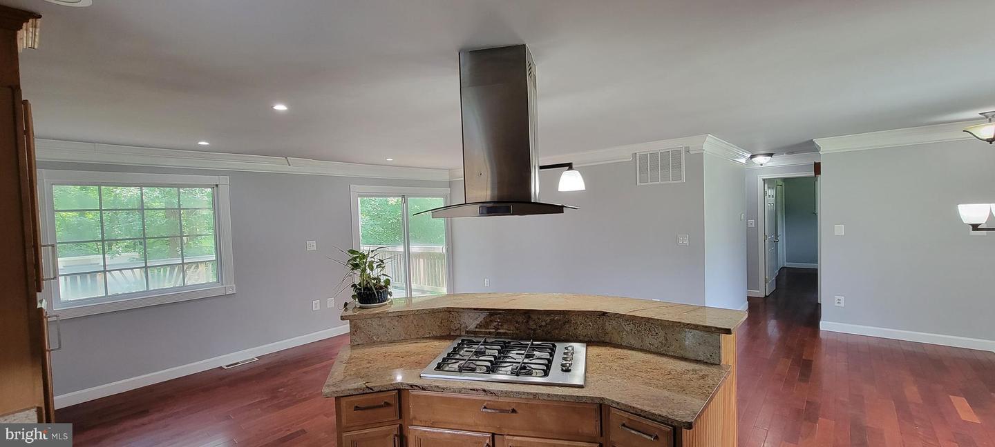 6707 JEROME ST, SPRINGFIELD, Virginia 22150, 6 Bedrooms Bedrooms, ,3 BathroomsBathrooms,Residential,For sale,6707 JEROME ST,VAFX2239516 MLS # VAFX2239516