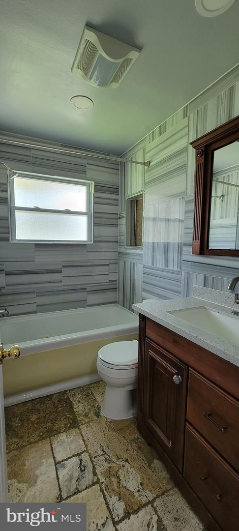 6707 JEROME ST, SPRINGFIELD, Virginia 22150, 6 Bedrooms Bedrooms, ,3 BathroomsBathrooms,Residential,For sale,6707 JEROME ST,VAFX2239516 MLS # VAFX2239516