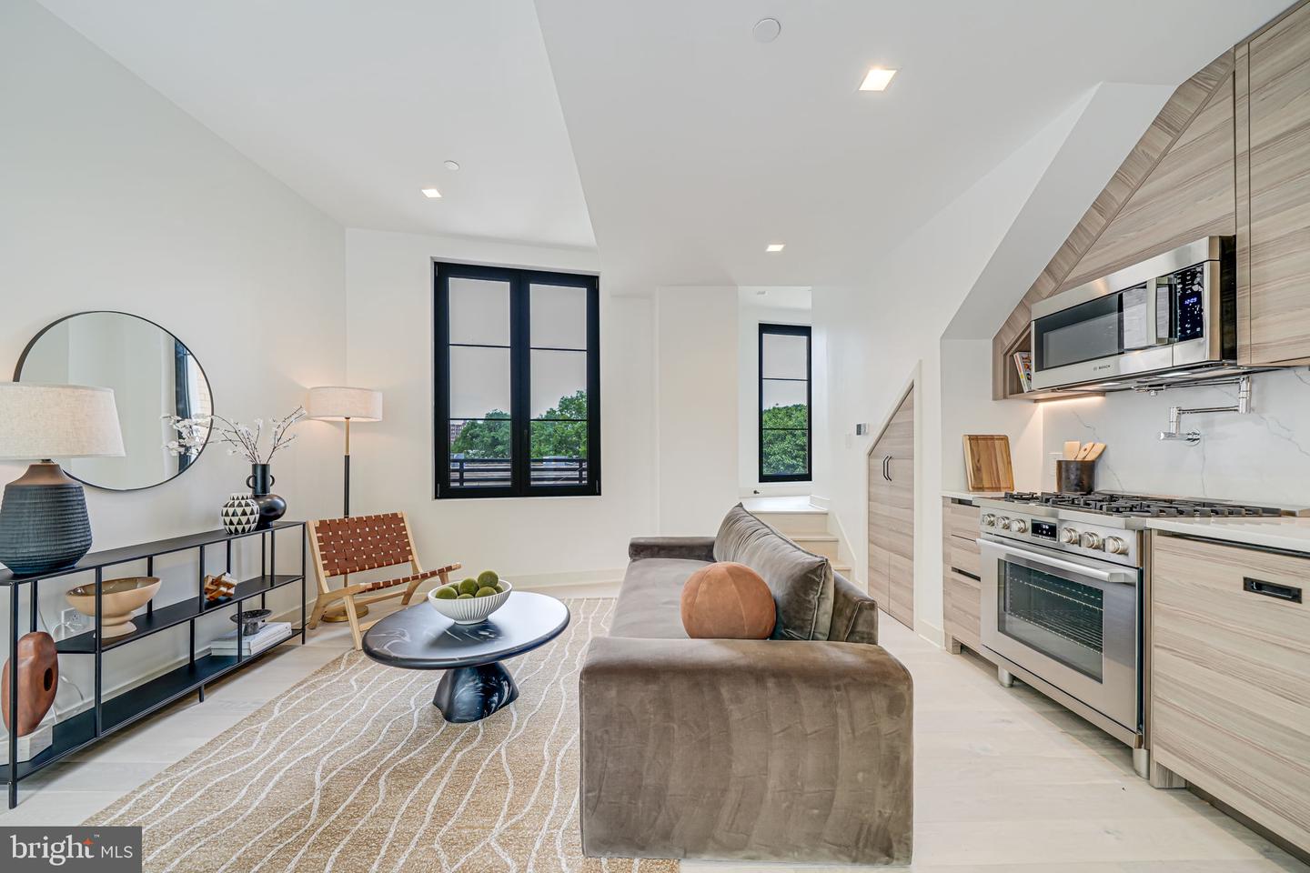 2907 NEWARK ST NW, WASHINGTON, District Of Columbia 20008, 2 Bedrooms Bedrooms, ,2 BathroomsBathrooms,Residential,For sale,2907 NEWARK ST NW,DCDC2201624 MLS # DCDC2201624