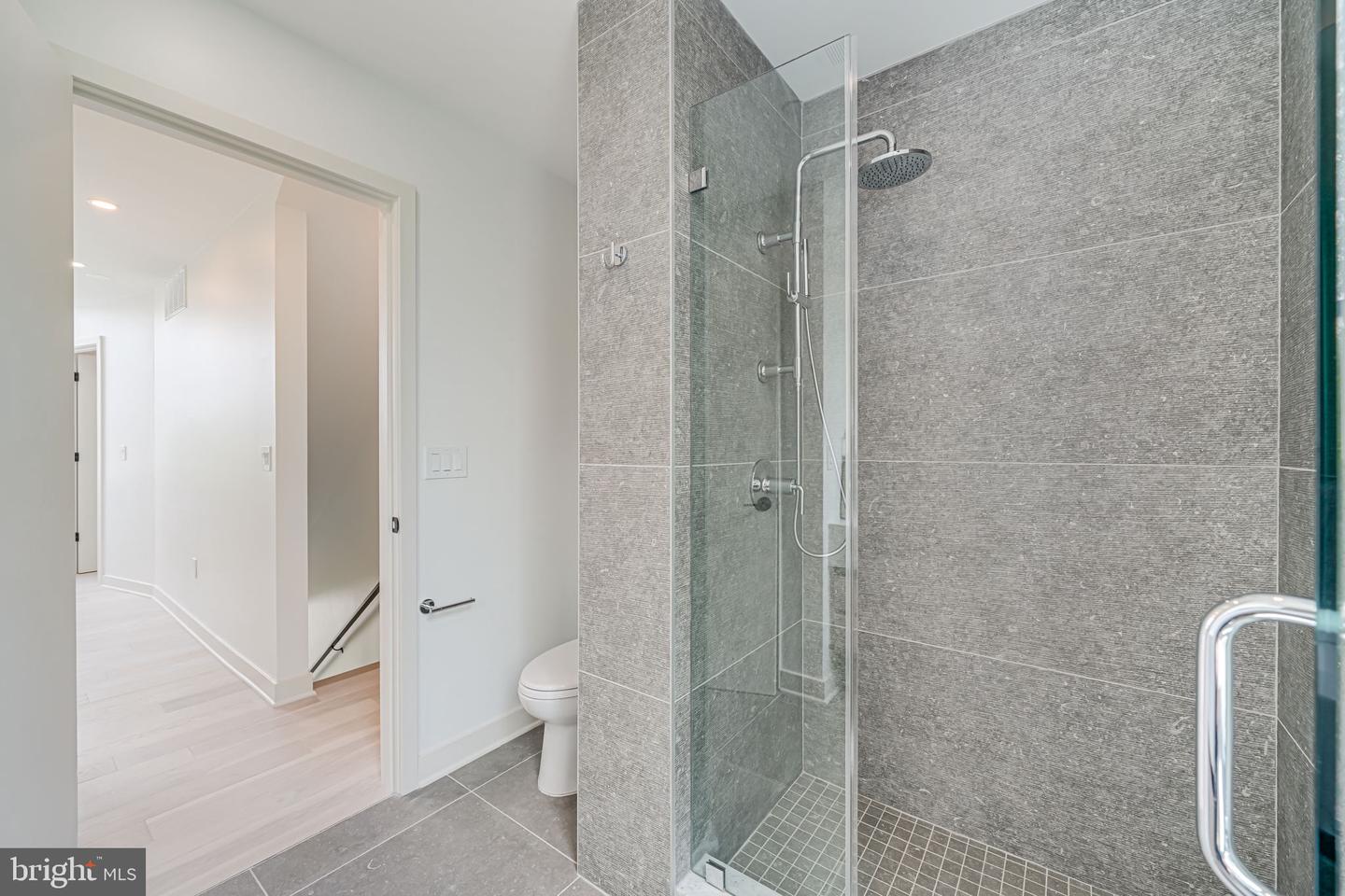 2907 NEWARK ST NW, WASHINGTON, District Of Columbia 20008, 2 Bedrooms Bedrooms, ,2 BathroomsBathrooms,Residential,For sale,2907 NEWARK ST NW,DCDC2201624 MLS # DCDC2201624