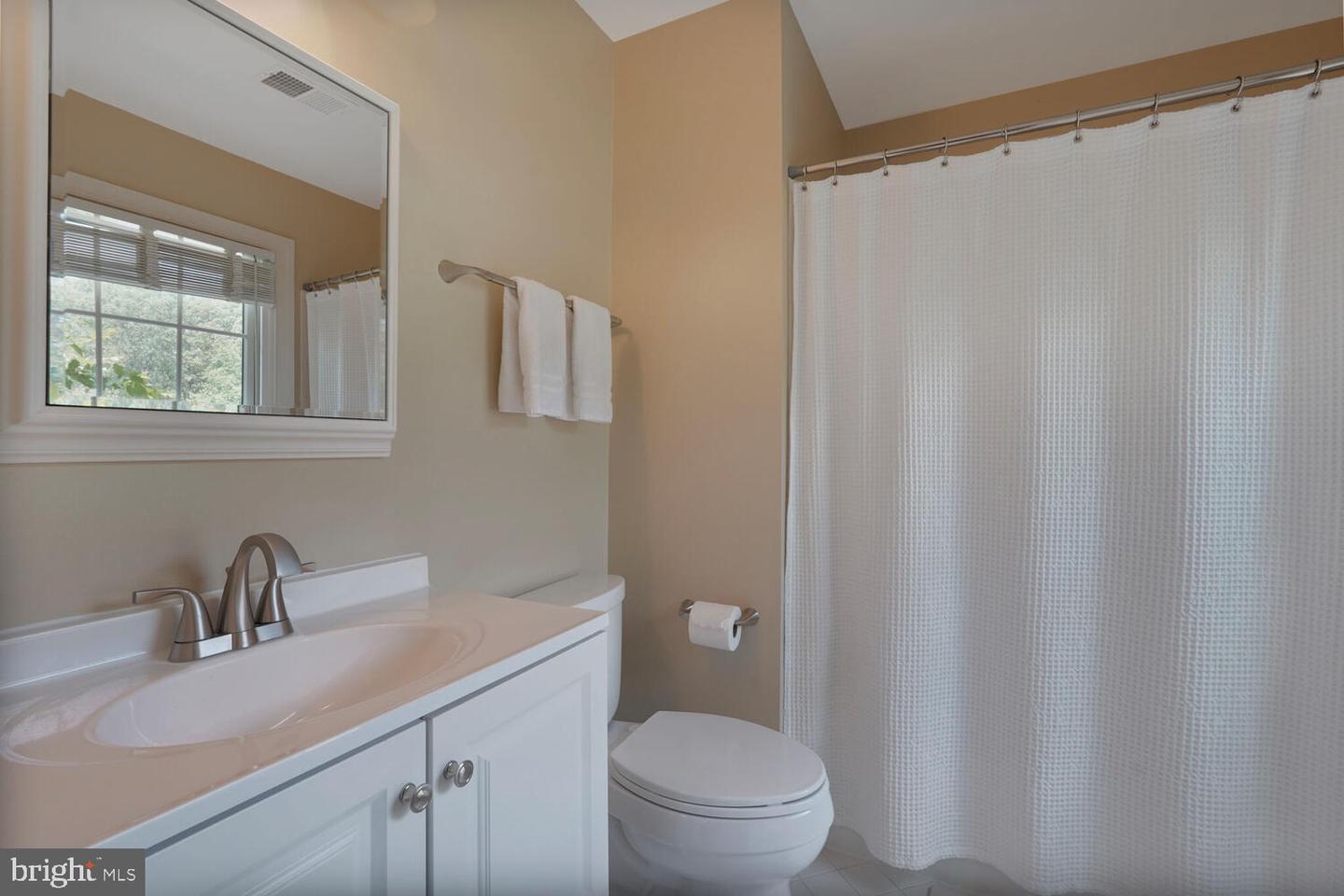 9211 BEXLEYWOOD CT, FAIRFAX STATION, Virginia 22039, 5 Bedrooms Bedrooms, ,4 BathroomsBathrooms,Residential,For sale,9211 BEXLEYWOOD CT,VAFX2243692 MLS # VAFX2243692