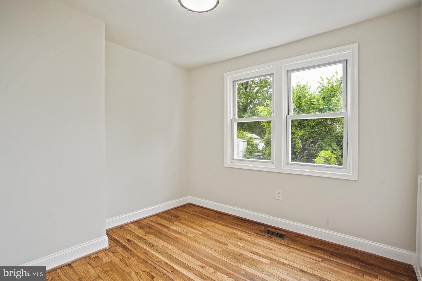 5449 B ST SE, WASHINGTON, District Of Columbia 20019, 2 Bedrooms Bedrooms, ,2 BathroomsBathrooms,Residential,For sale,5449 B ST SE,DCDC2203332 MLS # DCDC2203332