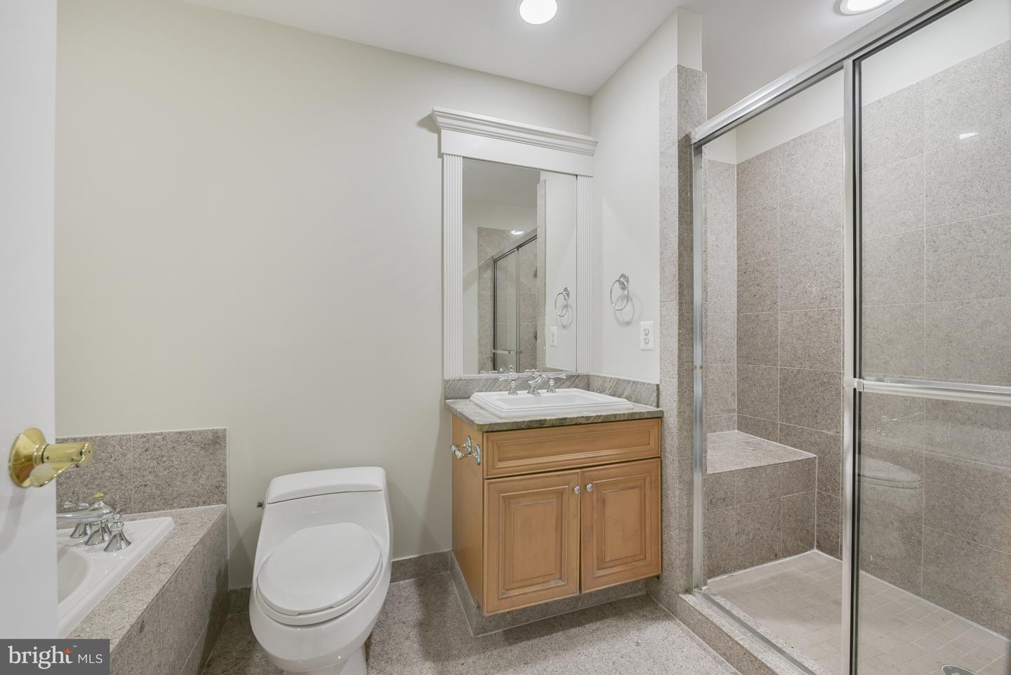 1496 EVANS FARM DR, MCLEAN, Virginia 22101, 4 Bedrooms Bedrooms, ,5 BathroomsBathrooms,Residential,For sale,1496 EVANS FARM DR,VAFX2244476 MLS # VAFX2244476