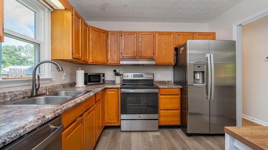 405 N RIVER RD, BRIDGEWATER, Virginia 22812, 5 Bedrooms Bedrooms, ,3 BathroomsBathrooms,Residential,405 N RIVER RD,666888 MLS # 666888