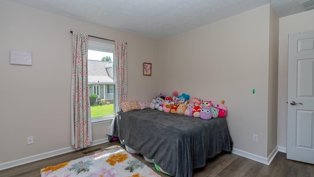 405 N RIVER RD, BRIDGEWATER, Virginia 22812, 5 Bedrooms Bedrooms, ,3 BathroomsBathrooms,Residential,405 N RIVER RD,666888 MLS # 666888