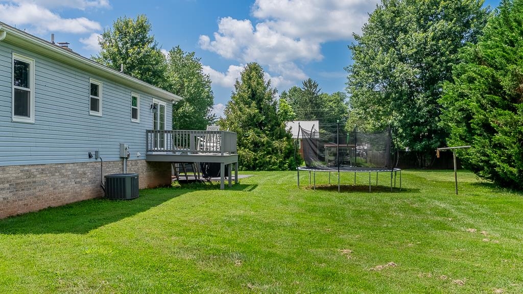 405 N RIVER RD, BRIDGEWATER, Virginia 22812, 5 Bedrooms Bedrooms, ,3 BathroomsBathrooms,Residential,405 N RIVER RD,666888 MLS # 666888