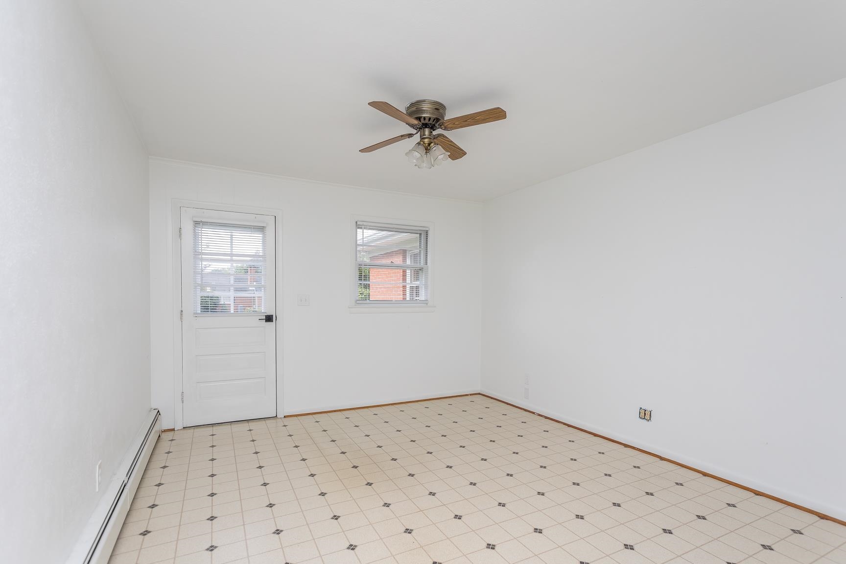 871 KENT RD, WAYNESBORO, Virginia 22980, 4 Bedrooms Bedrooms, ,2 BathroomsBathrooms,Residential,871 KENT RD,666891 MLS # 666891