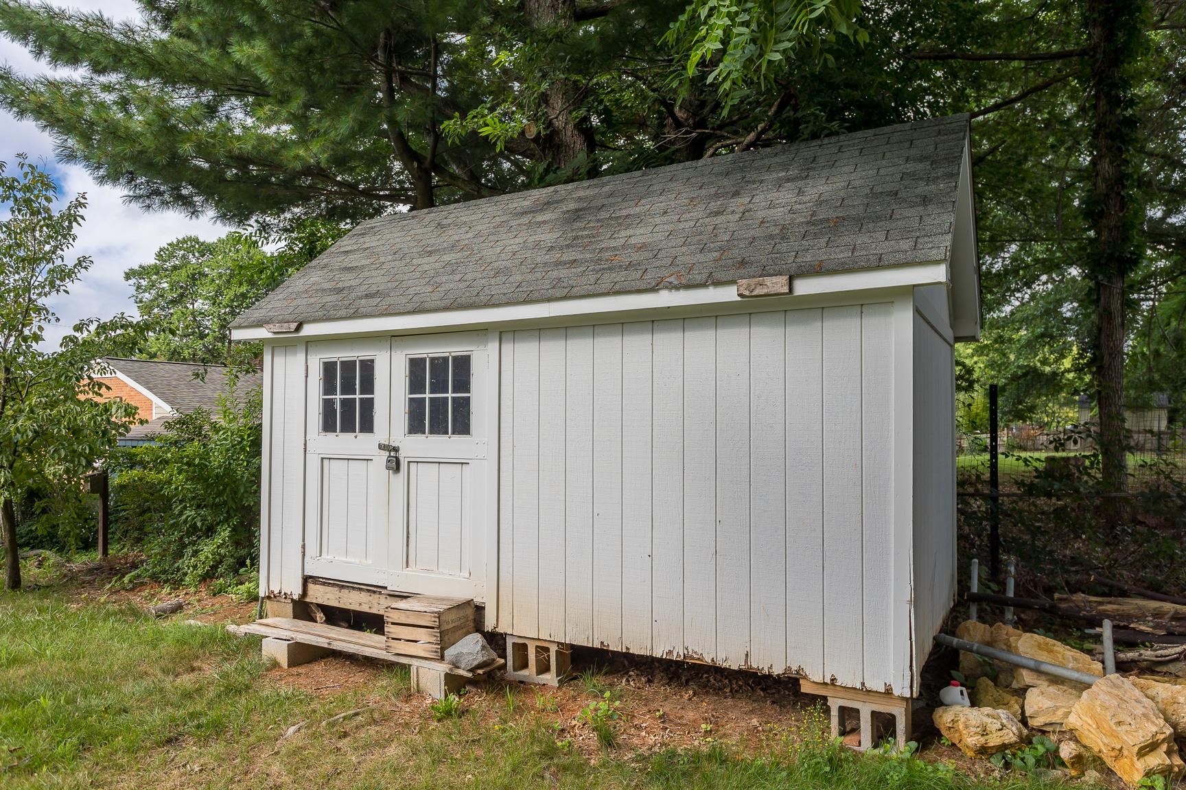 871 KENT RD, WAYNESBORO, Virginia 22980, 4 Bedrooms Bedrooms, ,2 BathroomsBathrooms,Residential,871 KENT RD,666891 MLS # 666891