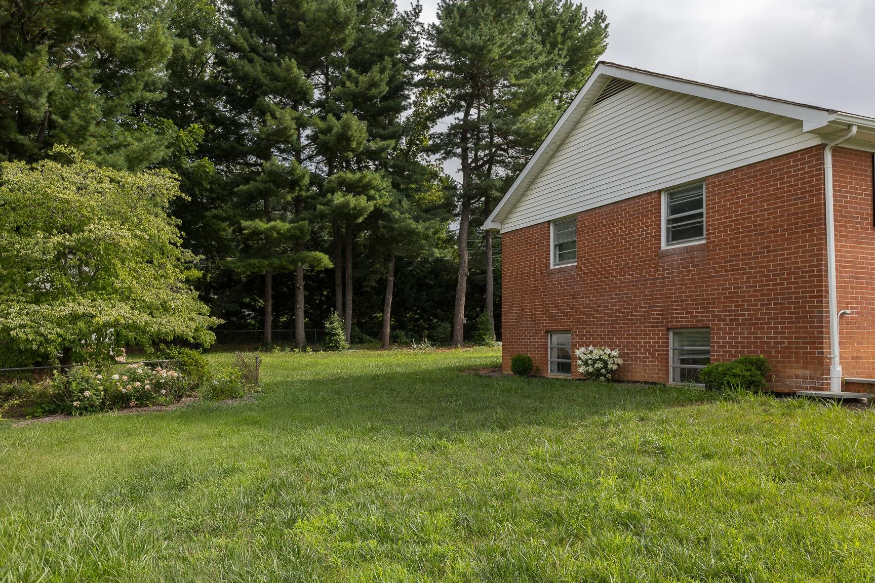 871 KENT RD, WAYNESBORO, Virginia 22980, 4 Bedrooms Bedrooms, ,2 BathroomsBathrooms,Residential,871 KENT RD,666891 MLS # 666891