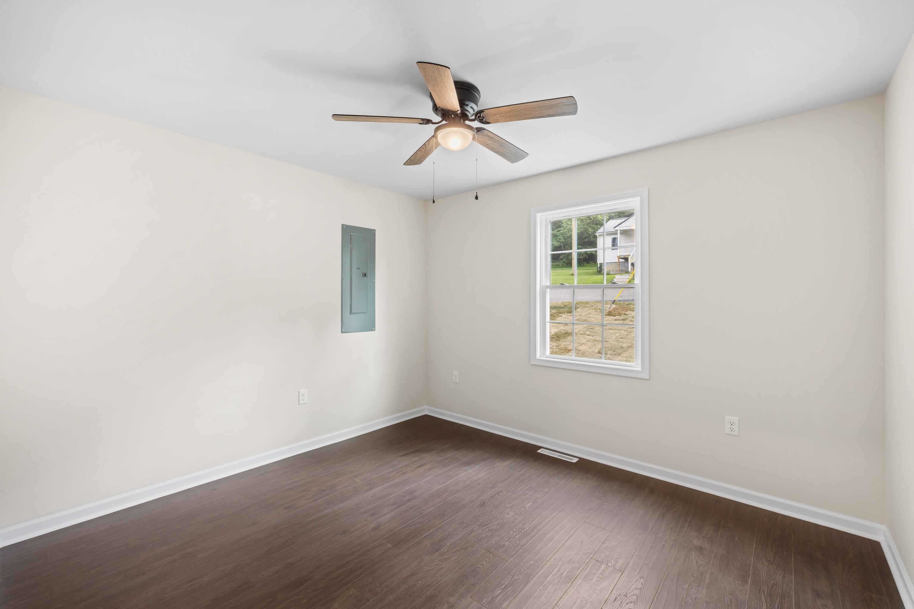 10 MCARTHUR ST, STAUNTON, Virginia 24401, 3 Bedrooms Bedrooms, ,2 BathroomsBathrooms,Residential,10 MCARTHUR ST,666896 MLS # 666896