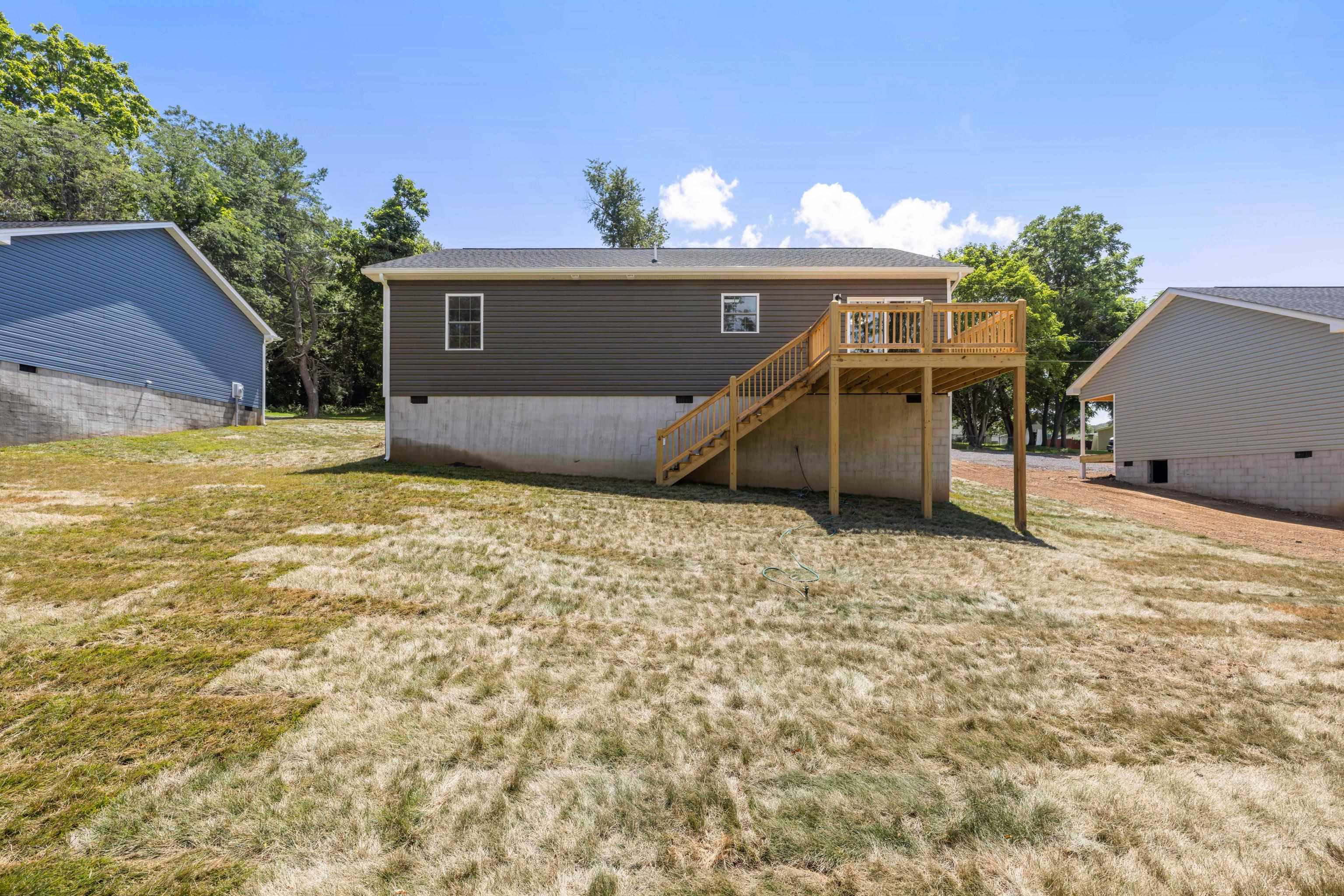 10 MCARTHUR ST, STAUNTON, Virginia 24401, 3 Bedrooms Bedrooms, ,2 BathroomsBathrooms,Residential,10 MCARTHUR ST,666896 MLS # 666896