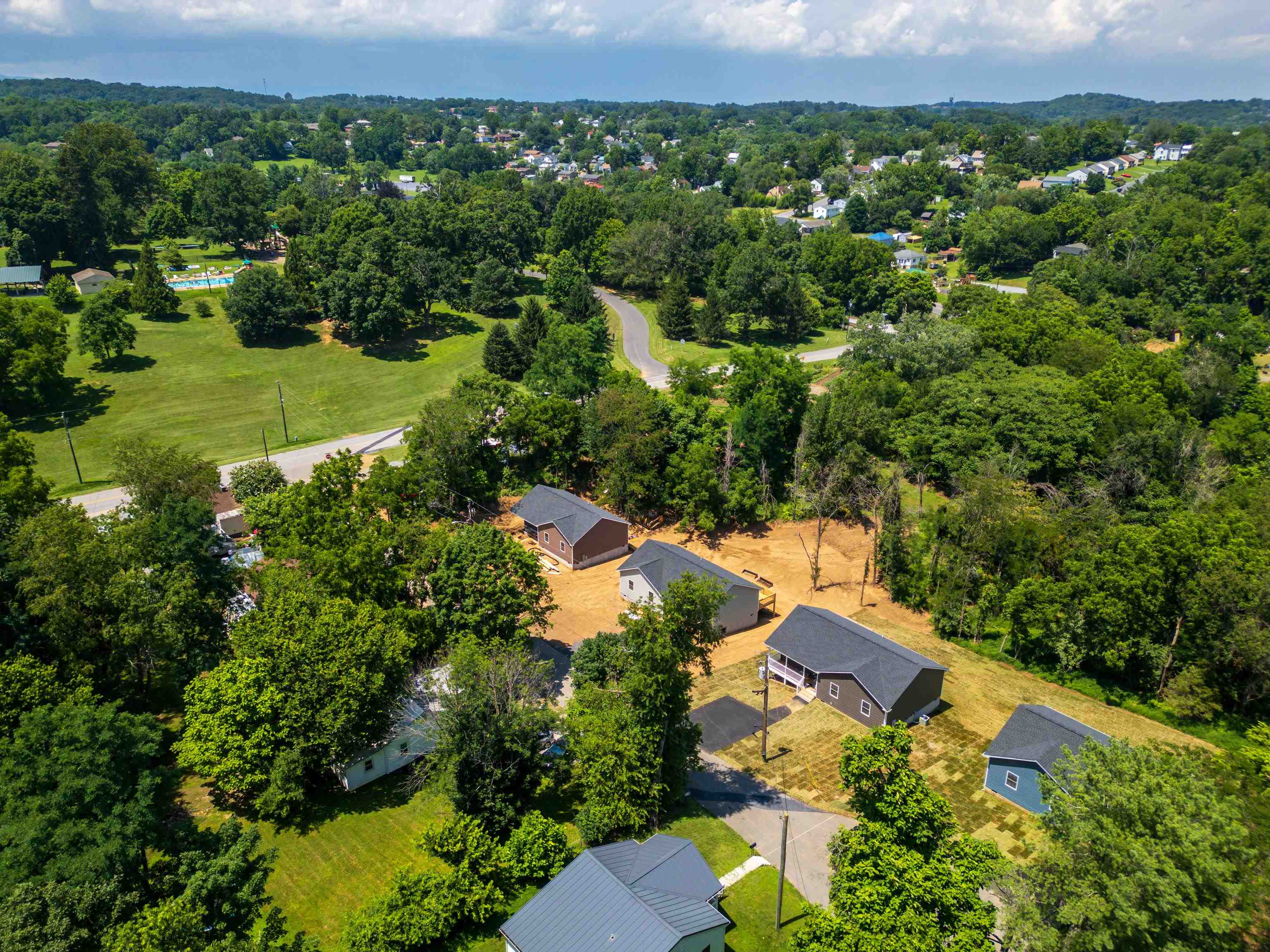 10 MCARTHUR ST, STAUNTON, Virginia 24401, 3 Bedrooms Bedrooms, ,2 BathroomsBathrooms,Residential,10 MCARTHUR ST,666896 MLS # 666896
