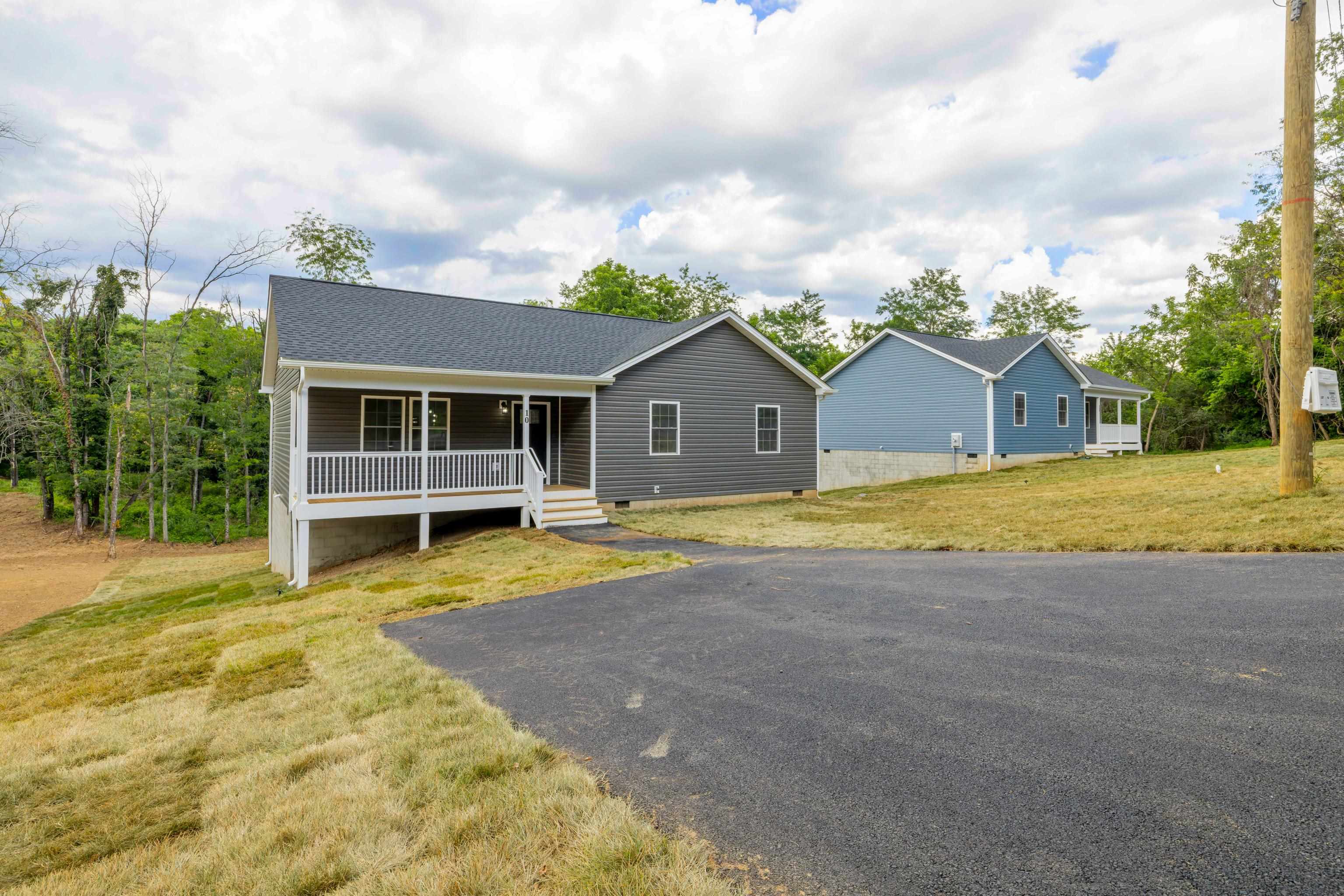 10 MCARTHUR ST, STAUNTON, Virginia 24401, 3 Bedrooms Bedrooms, ,2 BathroomsBathrooms,Residential,10 MCARTHUR ST,666896 MLS # 666896