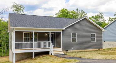 10 MCARTHUR ST, STAUNTON, Virginia 24401, 3 Bedrooms Bedrooms, ,2 BathroomsBathrooms,Residential,10 MCARTHUR ST,666896 MLS # 666896