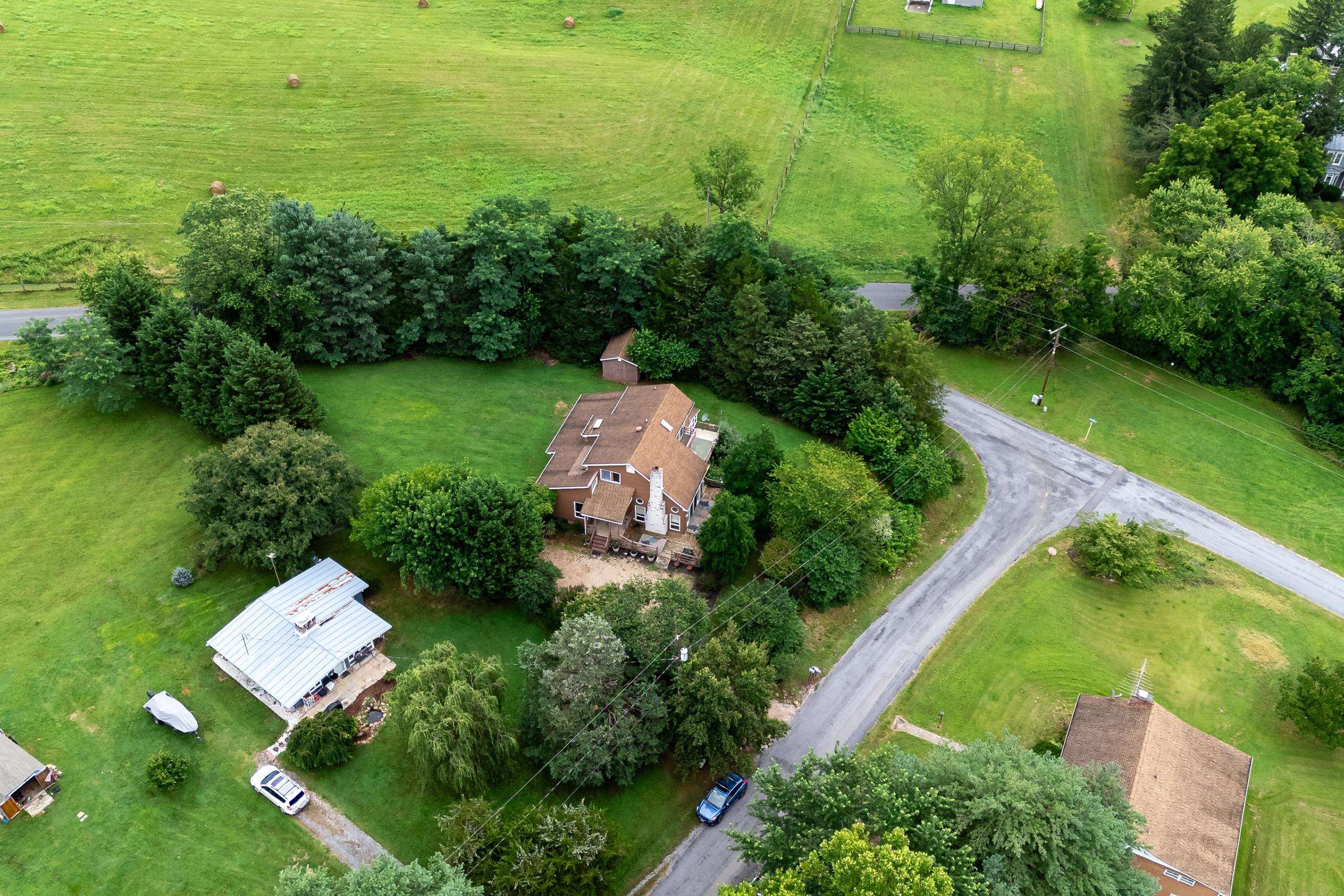 120 BIG OAK DR, LURAY, Virginia 22835, 4 Bedrooms Bedrooms, ,2 BathroomsBathrooms,Residential,120 BIG OAK DR,666901 MLS # 666901