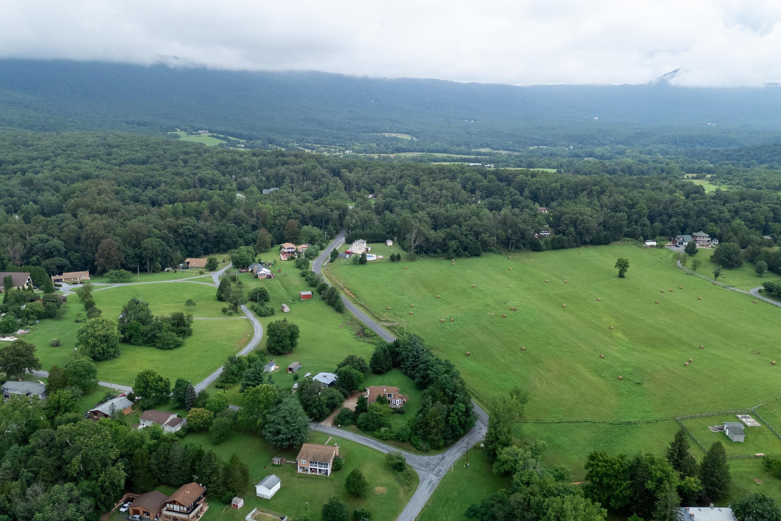 120 BIG OAK DR, LURAY, Virginia 22835, 4 Bedrooms Bedrooms, ,2 BathroomsBathrooms,Residential,120 BIG OAK DR,666901 MLS # 666901